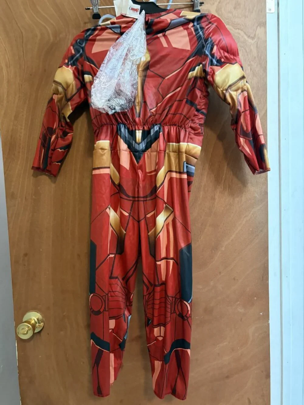 New without tags Avengers Costume size 5 / 6